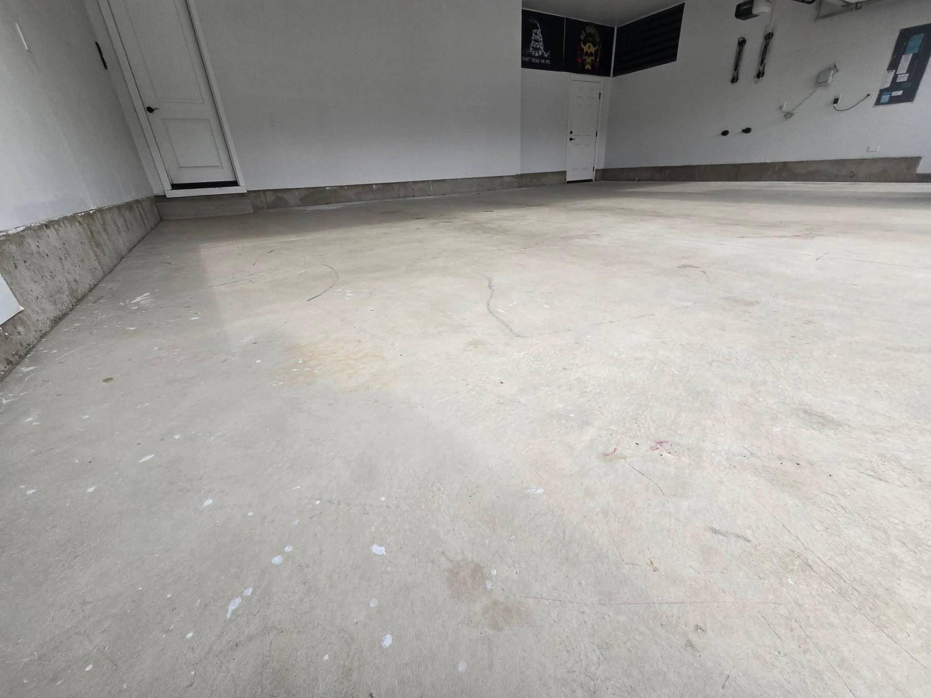 Charcoal flake finish